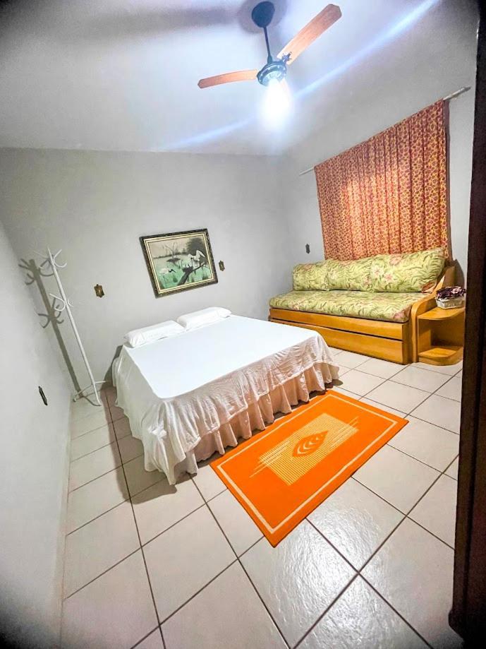 Casa Caldas Novas, Piscina Aquecida, Max 12 Pessoas, Locacao Minima De 2 Noites Сasa de vacaciones