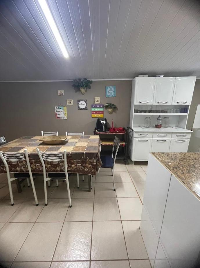 Casa Caldas Novas, Piscina Aquecida, Max 12 Pessoas, Locacao Minima De 2 Noites *